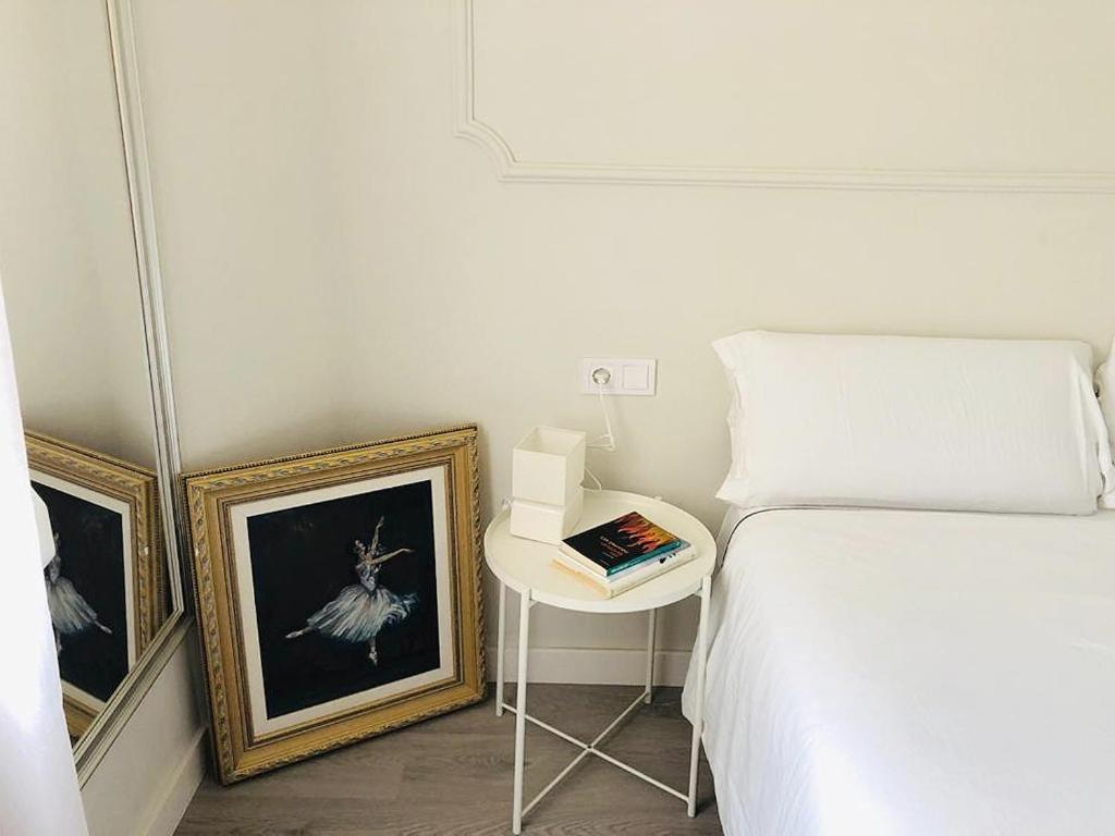 מאלגה Apartamento A 50 Metros De La Playa Malagueta Con Vistas Al Mar מראה חיצוני תמונה
