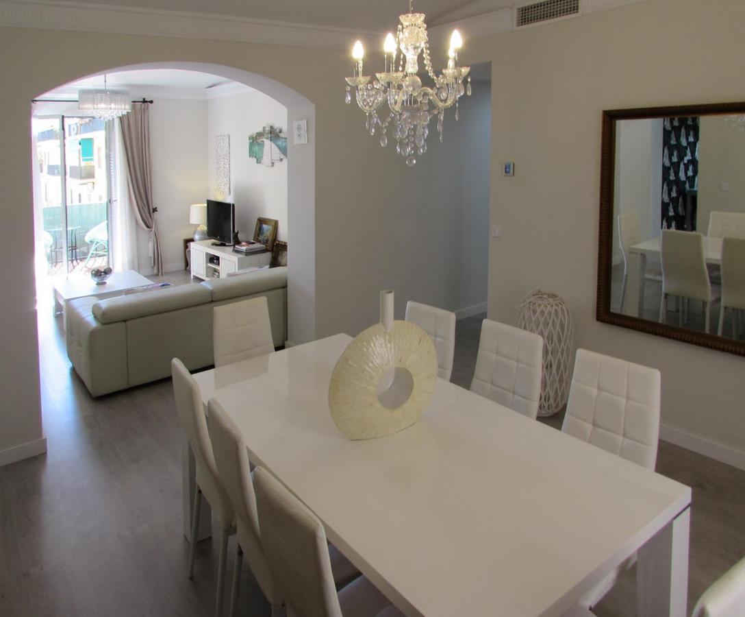 מאלגה Apartamento A 50 Metros De La Playa Malagueta Con Vistas Al Mar מראה חיצוני תמונה