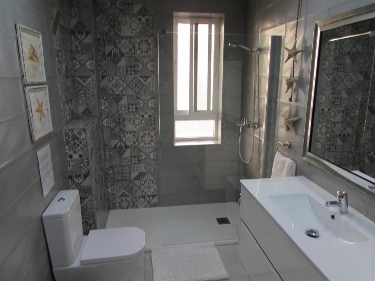 מאלגה Apartamento A 50 Metros De La Playa Malagueta Con Vistas Al Mar מראה חיצוני תמונה